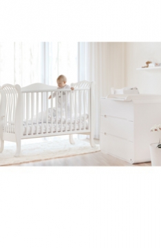 WHITE YappyLale baby cot and YappyOwl dresser